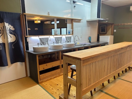 Interior. SABOJIs big Tatami Room for max 18 persons / Aso-gun Kumamoto