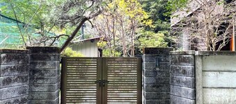 Hanno Terrace In Blossom Whispering Birds Creek - Hanno Terrace / Hanno Saitama