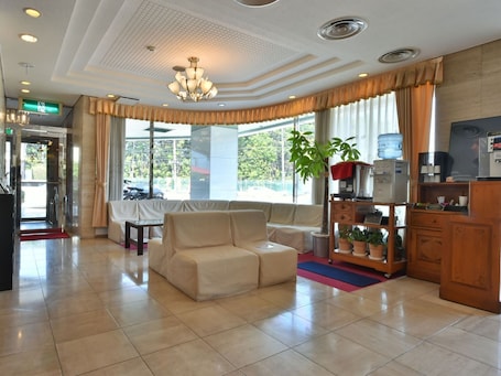 Lobby. Basic Plan Room only Nonsmoking Twin Room / Suzuka Mie