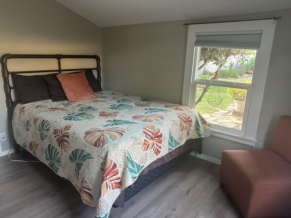 2 bedrooms, in-room safe, desk, iron/ironing board