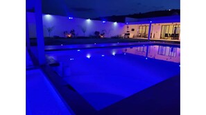 Piscine extérieure, piscine chauffée