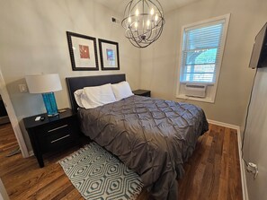 1 camera, ferro/asse da stiro, Wi-Fi, lenzuola