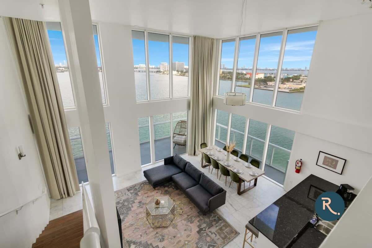 Roami at The Current | Group Friendly |6 Bed Combo