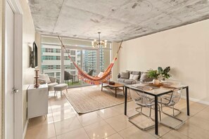 TV, offices - Urban Retreat, Pool and steps to Midtown Shops (Miami)