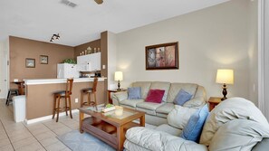 Téléviseur, lecteur de DVD, table de ping-pong