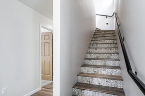 Interior - A-View
Come stay with us in fall, winter and spring. (Seward)