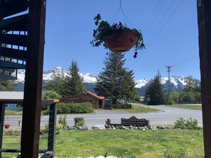 Property grounds - A-View
Come stay with us in fall, winter and spring. (Seward)