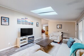 TV, fireplace - Single-level home with a washer/dryer, patio & grill (Gunnison)