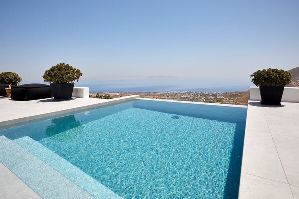 Pool - Villa Angeliki - Private villa with pool in Santorini (Thera)