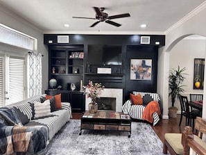 Smart TV, fireplace, computer monitors