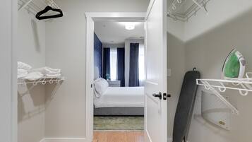 1 chambre, bureau, fer et planche à repasser, Wi-Fi gratuit