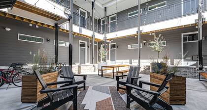 Convenient & Luxe Designer Apt w/ King Sized Bed