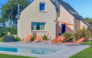 A heated pool - Lovely home in Pordic (Pordic)