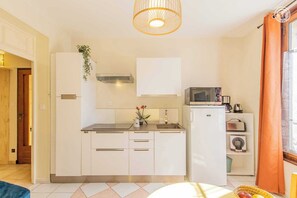 Microwave, oven