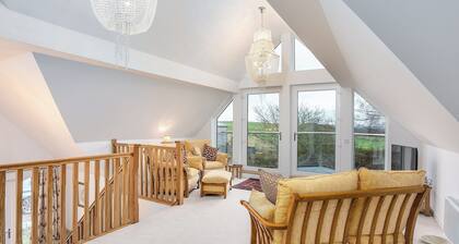 Orchard House - UK40946