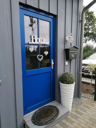 Cozy vacation apartment just 6 km from the beach