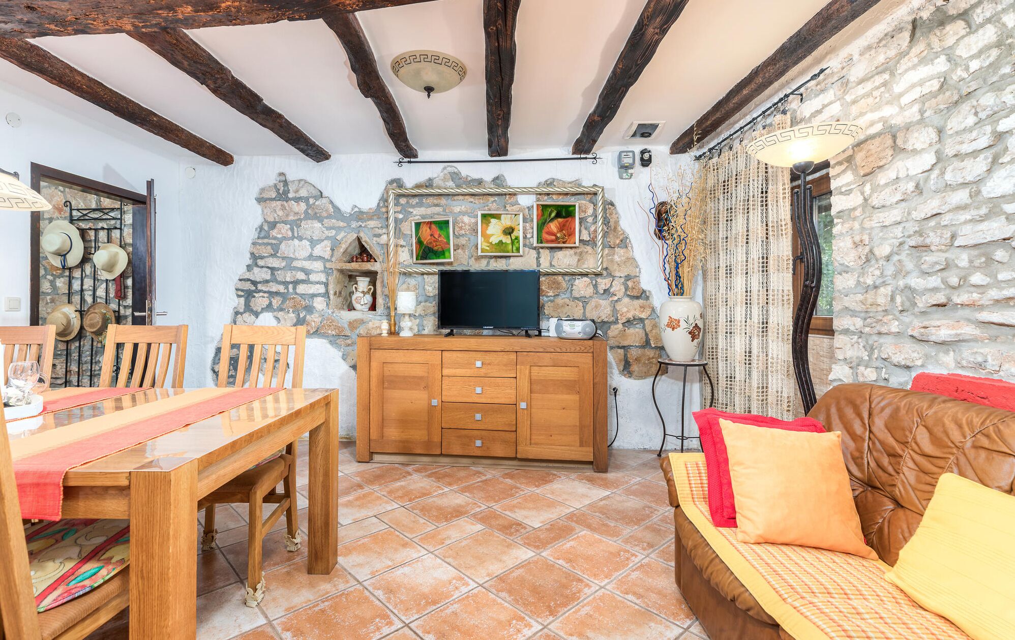 Beautiful Home In Bale With Wifi - Bale
