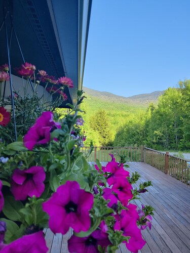 Spectacular Ski Slope Views!  Just minutes to the slopes of Smugglers' Notch!