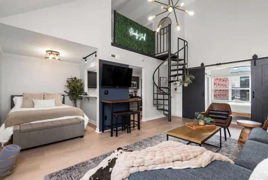 2 bedrooms, in-room safe, iron/ironing board, WiFi (surcharge)
