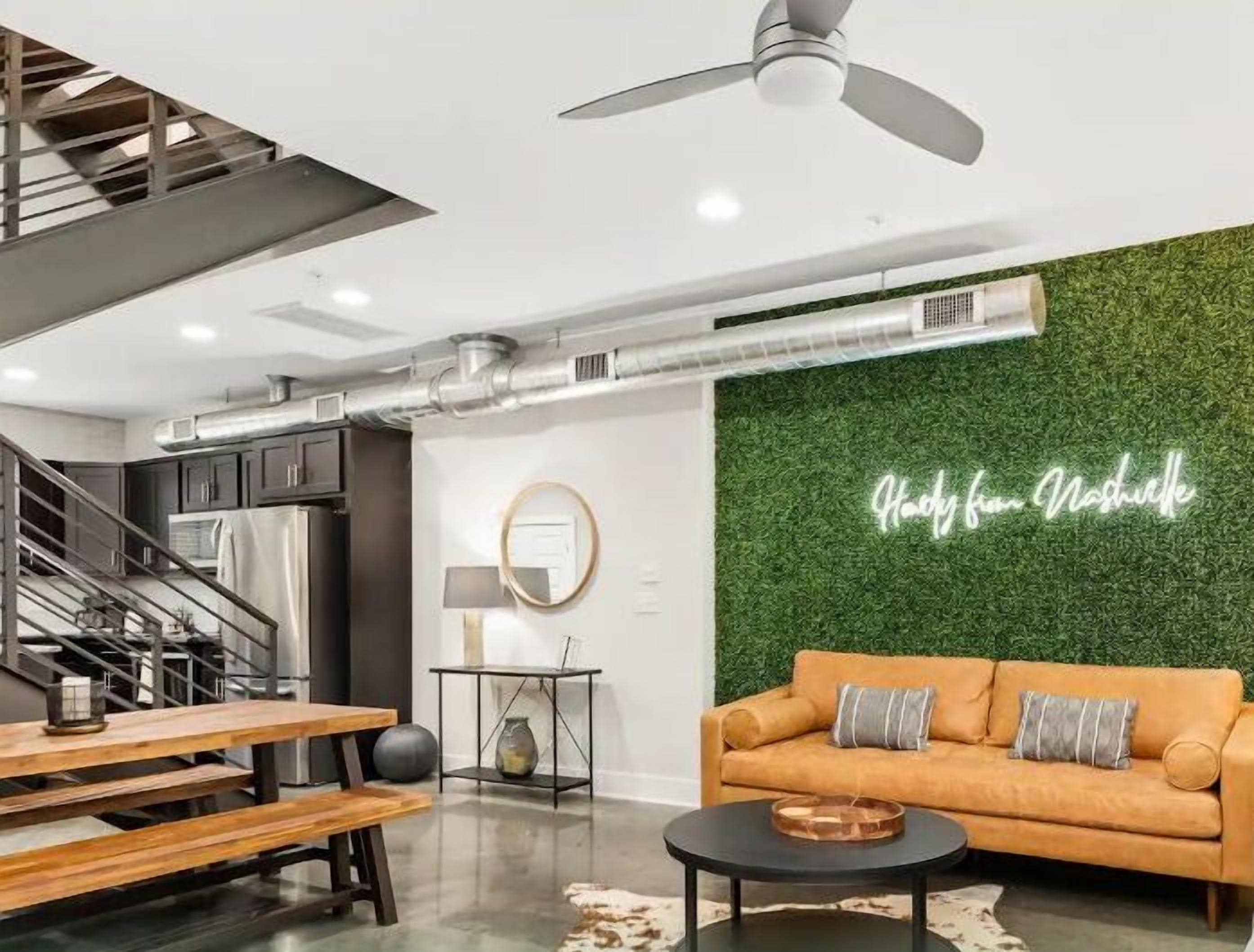 Close to Broadway w/ Rooftop Deck + Skyline View!