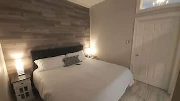 1 bedroom, desk, free WiFi, bed sheets