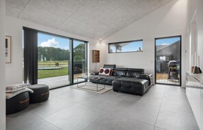 Smart TV - 3 bedroom stunning home in Haderslev (Haderslev)