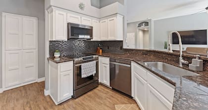 Beautiful Desert Oasis 4-bedroom home