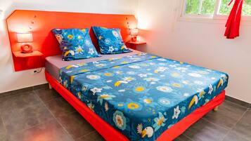 Biệt thự tiện nghi đơn giản, 2 phòng ngủ, hiên, cạnh hồ bơi | 2 phòng ngủ, bộ đồ giường cao cấp, nệm Select Comfort