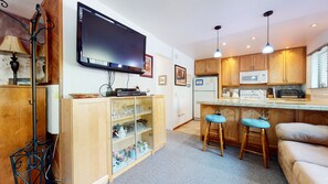 1 bedroom, individually decorated, individually furnished, free WiFi - La Vista Blanc - Year-round Mammoth Fun! (Mammoth Lakes)