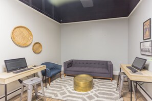 Business center - Breathtaking River View in Downtown Memphis (Memphis)