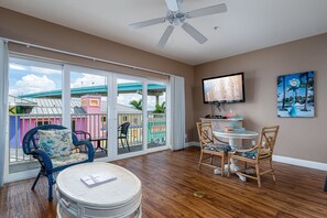 Interior - Stunning Deluxe 1/1 Suite with Heated Pool and Spa in the Heart of Downtown Fort Myers Beach! (Fort Myers Beach)