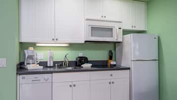Fridge, microwave, dishwasher, coffee/tea maker