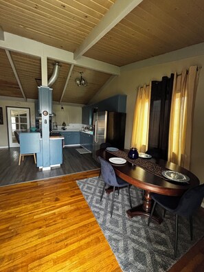 Unclassified image, 2 of 21, button - 2 bedroom 1 bath home. In the heart of madera. (Madera)