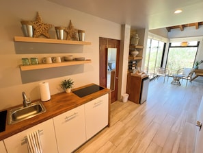 Family Double Room, Vineyard View | Private kitchen | Mini-fridge, coffee/tea maker, cookware/dishes/utensils, paper towels