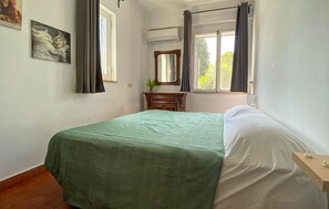 2 soverom, reiseseng for barn, wi-fi (inkludert) og sengetøy