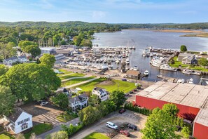 Marina - Downtown Essex Apartment - Steps to River! (Essex)