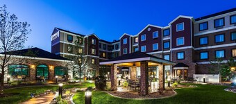 Studio | Free Daily Breakfast + Indoor Pool