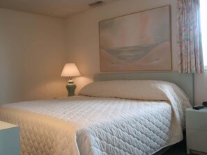 2 bedrooms, WiFi, bed sheets - 2BR Condo with Pool & Beach Access (Ocean City)