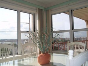 Interior - 2BR Condo with Pool & Beach Access (Ocean City)