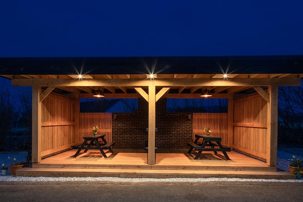 BBQ/picnic area