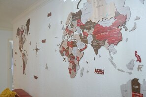 Interior - Spacious 3BR Condo: Perfect Location (Houston)