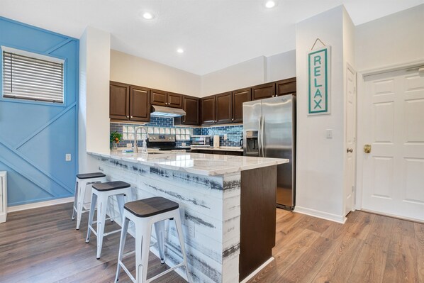 Fridge, microwave, oven, stovetop