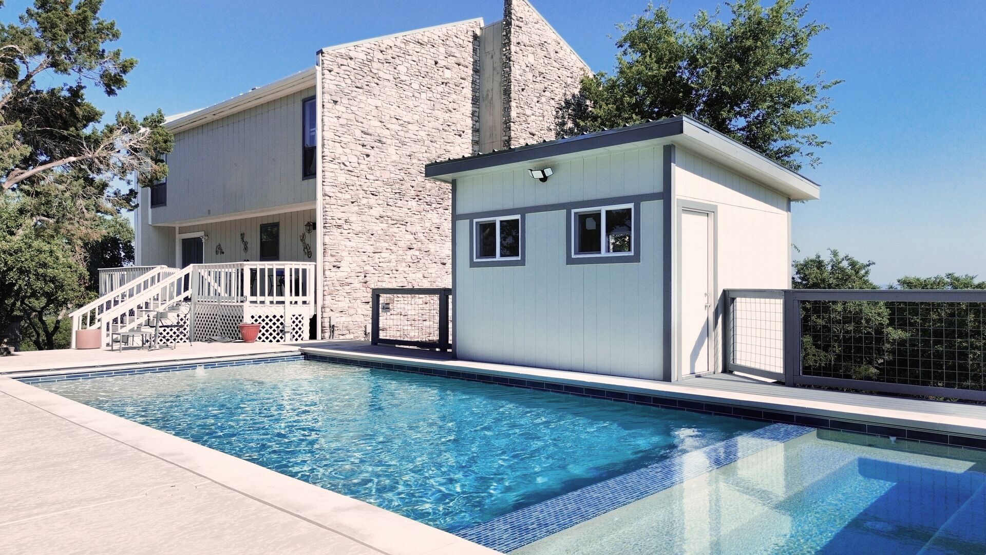 Skyview: Pool, 2 hot tubs, game room and amazing views!