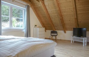 2 bedrooms, free WiFi, bed sheets