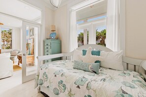 4 bedrooms, iron/ironing board, WiFi (free), bed sheets