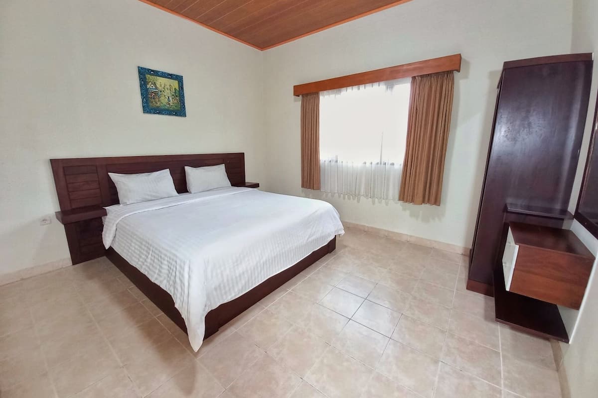 Executive Villa | Free WiFi, bed sheets