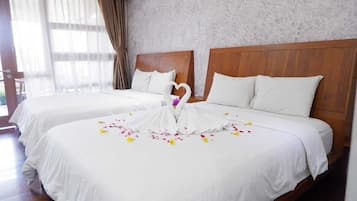 Executive Twin Room | Free WiFi, bed sheets