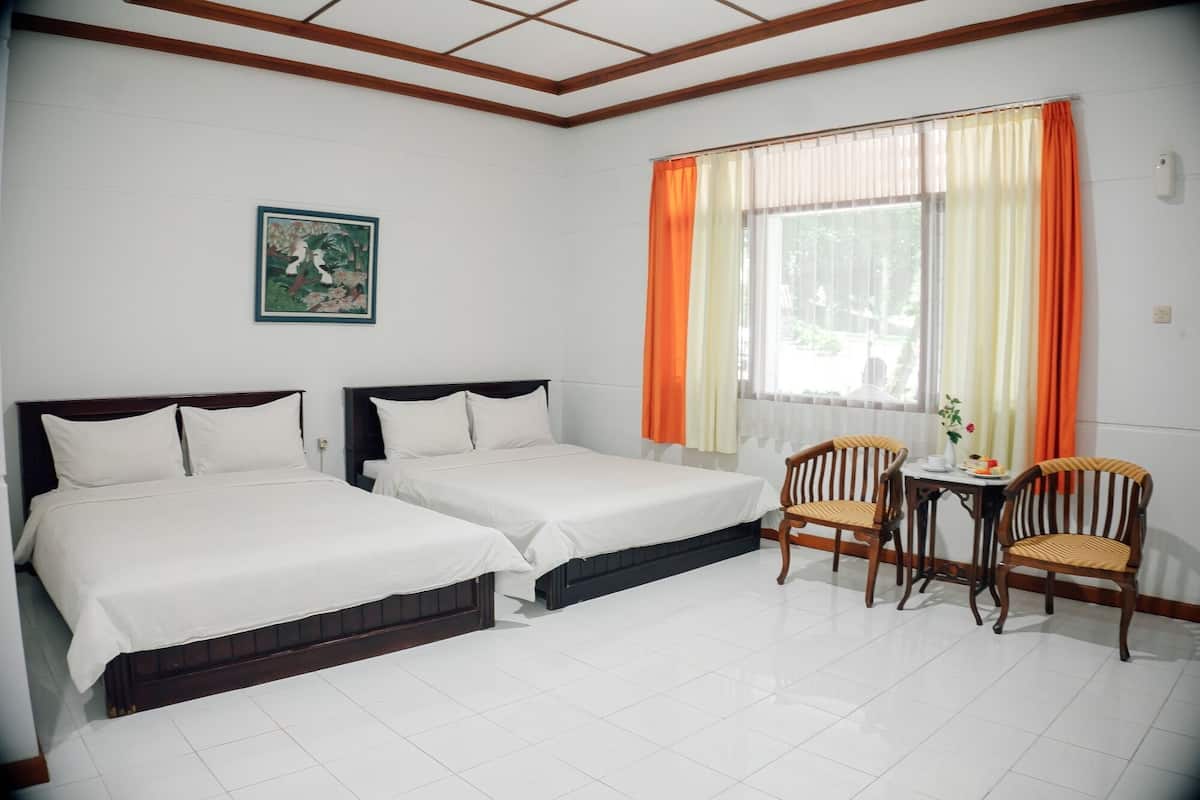 Deluxe Twin Room | Free WiFi, bed sheets