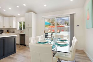 House, Multiple Beds, Pool Access, Mountain View (Desert Hideaway) | Dining