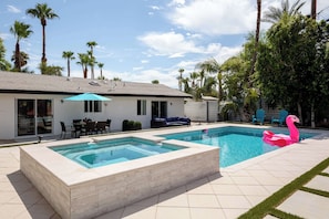 Outdoor pool - Experience Modern Luxury at Desert Hideaway (Palm Springs)